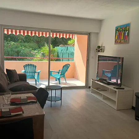 Bis Apartman Villeneuve-Loubet